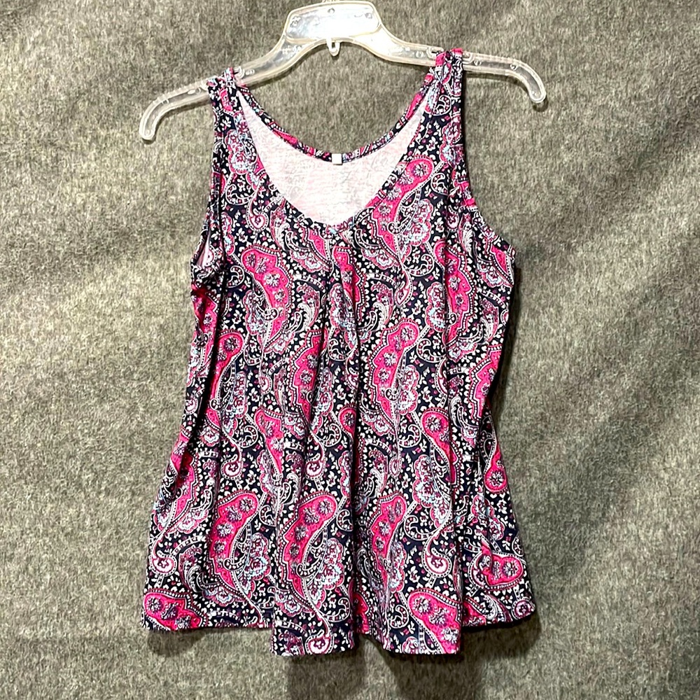 3/$10🪻 Pink & black paisley print tank top, women medium